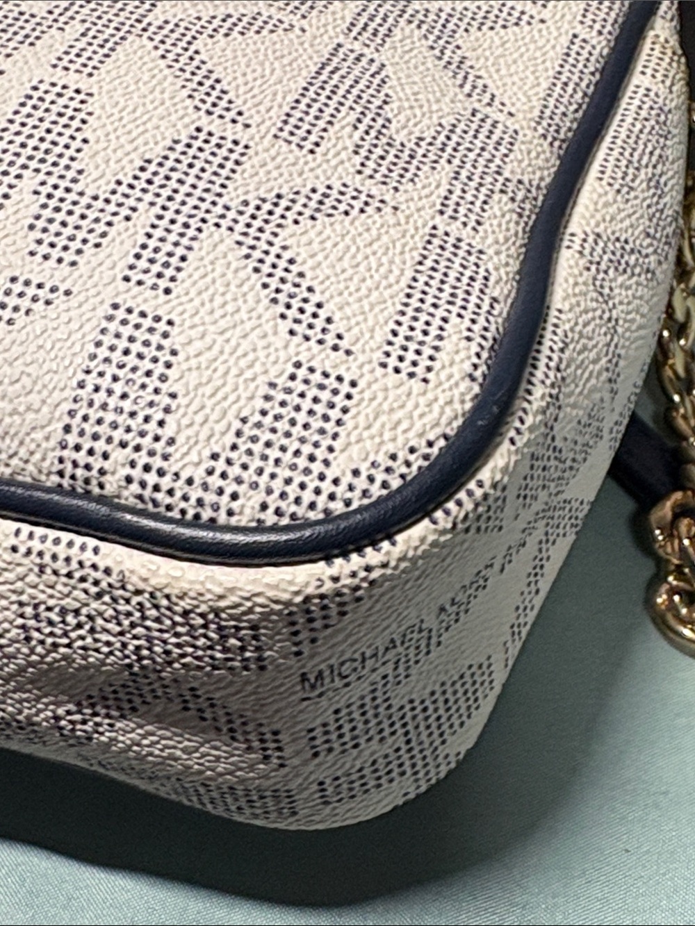 Michael Kors Jet Set Large East/West Crossbody (Navy/White) - Picture 7 of 12